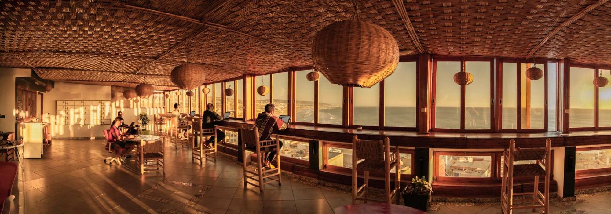 타가주트 Adventurekeys Surf Yoga Cowork B&B 외부 사진