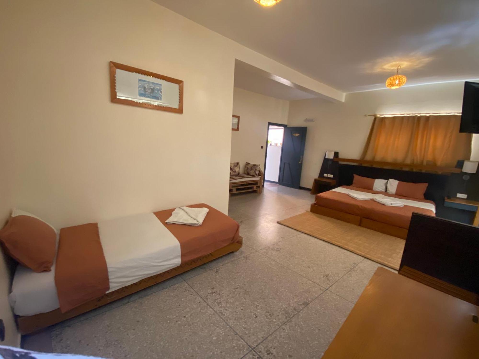 타가주트 Adventurekeys Surf Yoga Cowork B&B 외부 사진