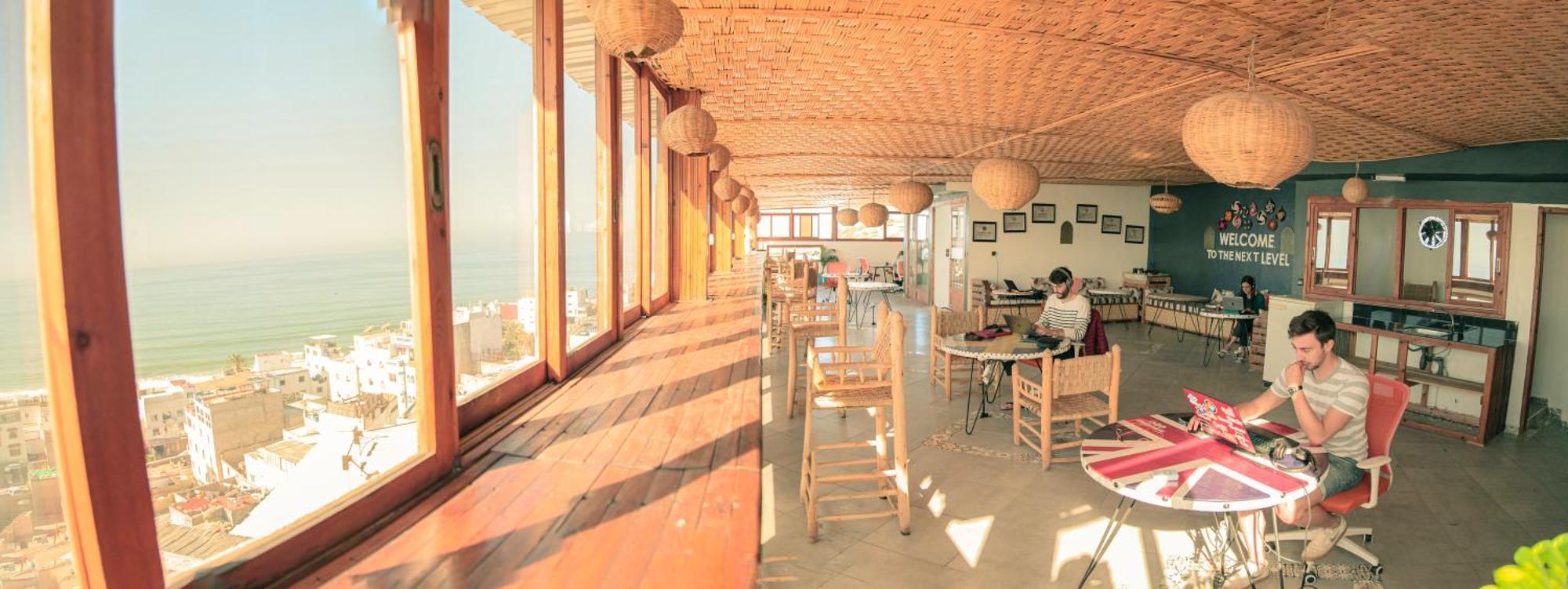 타가주트 Adventurekeys Surf Yoga Cowork B&B 외부 사진