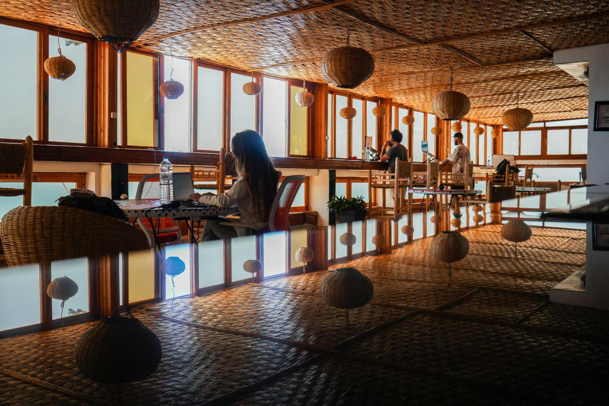 타가주트 Adventurekeys Surf Yoga Cowork B&B 외부 사진